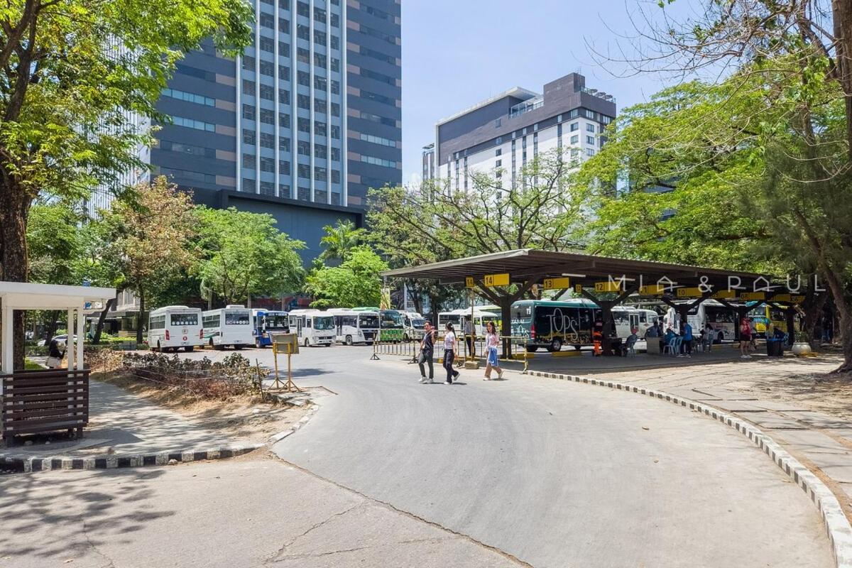 Furnished 1-bedroom In Avida Towers Riala, It Park With Fast Wifi, Netflix, Pool And